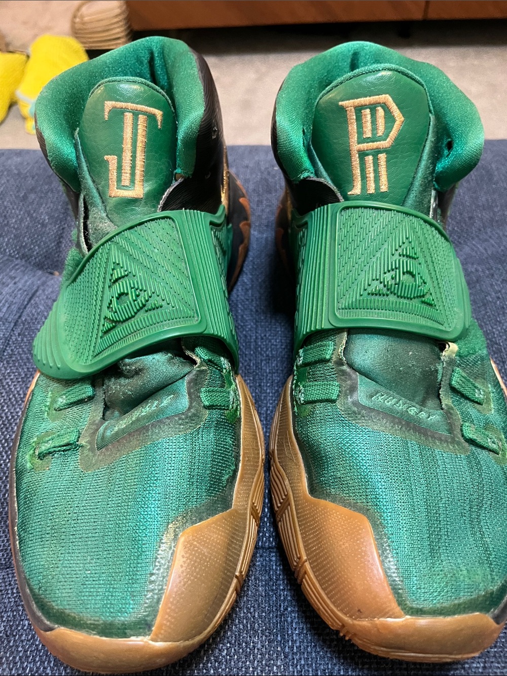 Nike Kyrie 5 “Hungry”